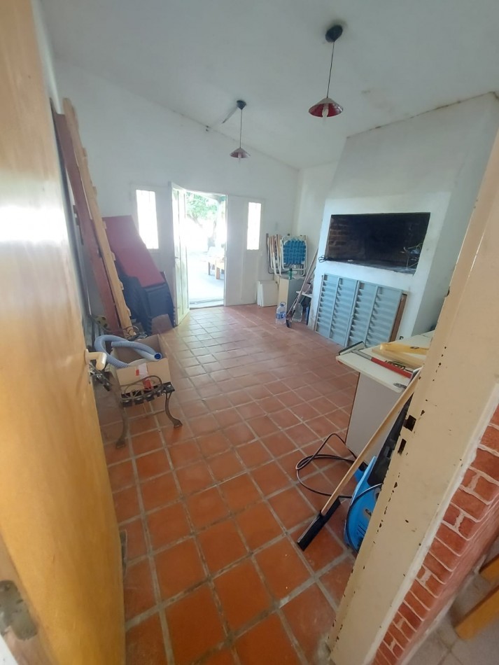 Se vende/ permuta excelente casa quinta en Las Acacias, Parana, Entre Rios