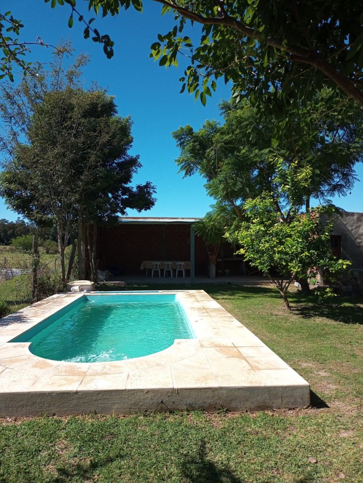 Impecable casa quinta en La Juanita, Colonia Ensayo 