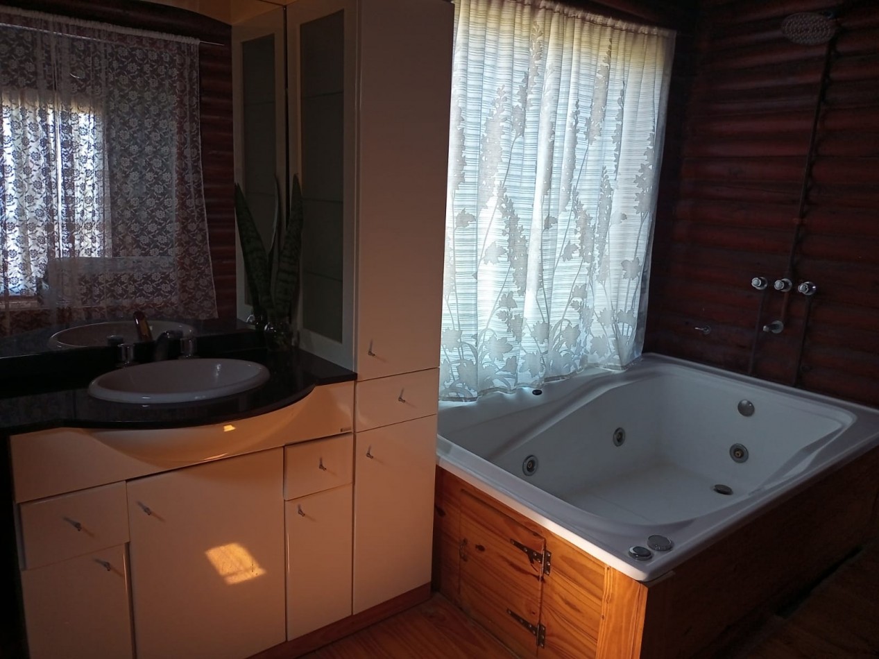 Impecable casa quinta en La Juanita, Colonia Ensayo 