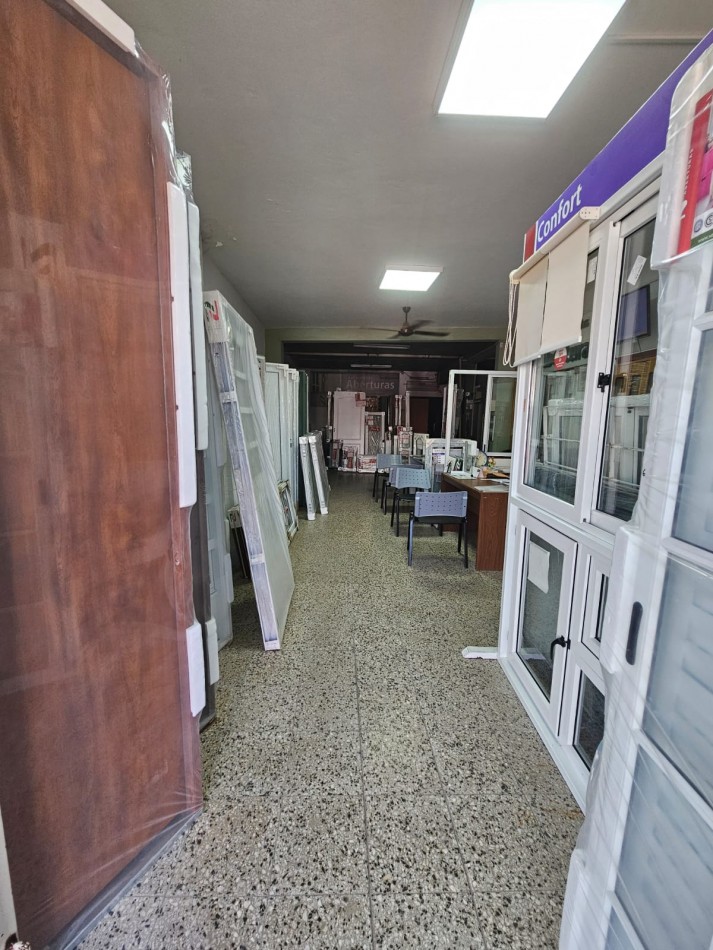 EXCELENTE LOCAL COMERCIAL EN VENTA, IMPORTANTE PUNTO COMERCIAL, PARANA, ENTRE RIOS
