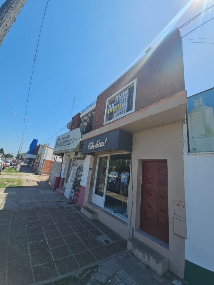 Vendo hermosa casa planta alta, 3 dormitorios 