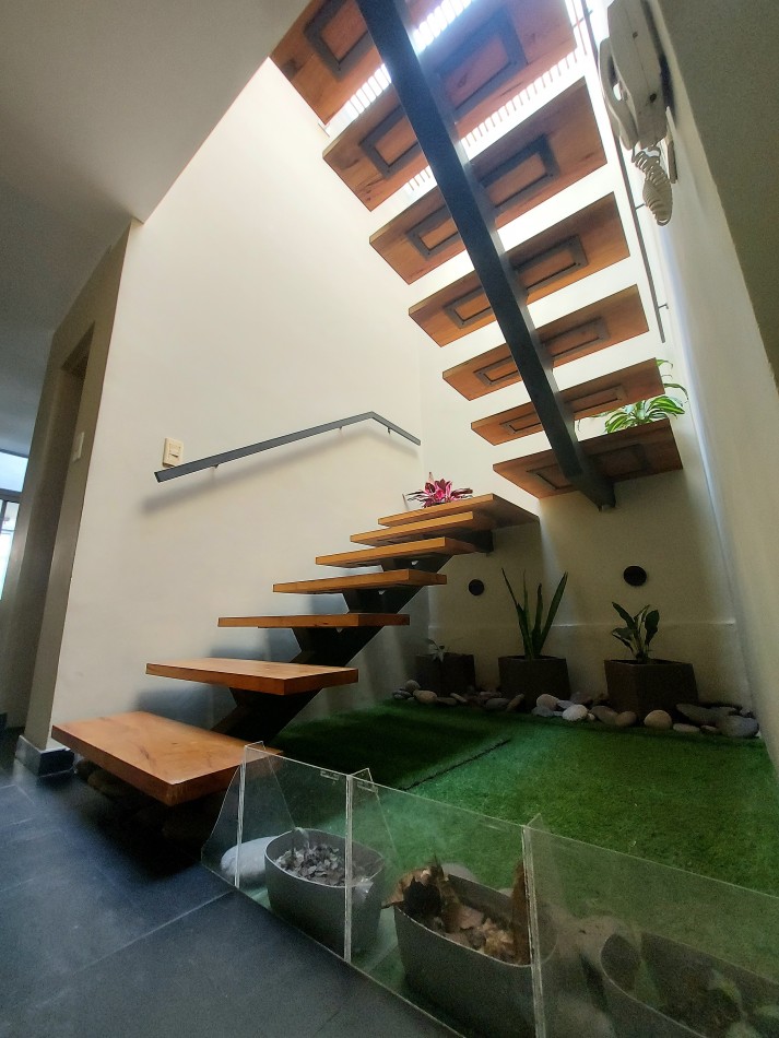 Casa 3 dormitorios de muy buena calidad a cuadras del centro 