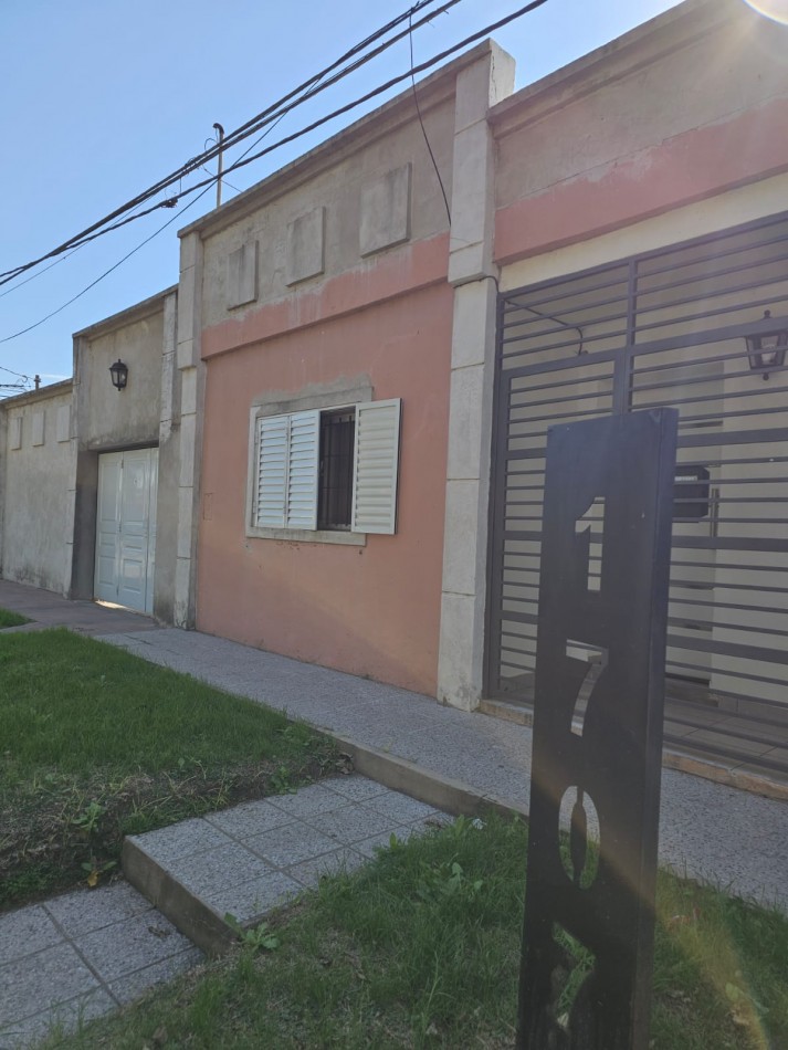 Casa en venta, Regis Martinez a mts de Blas Parera