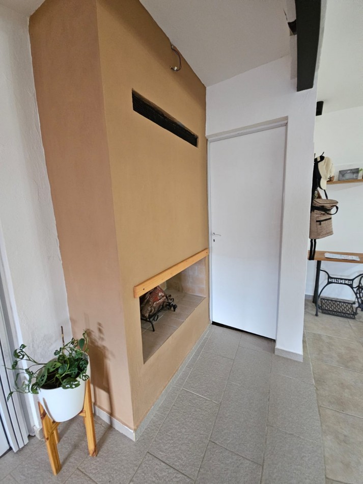 Casa en venta, Regis Martinez a mts de Blas Parera