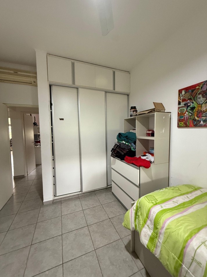 Vendo casa 4 dormitorios, Barrio Medico 2, zona norte, Parana