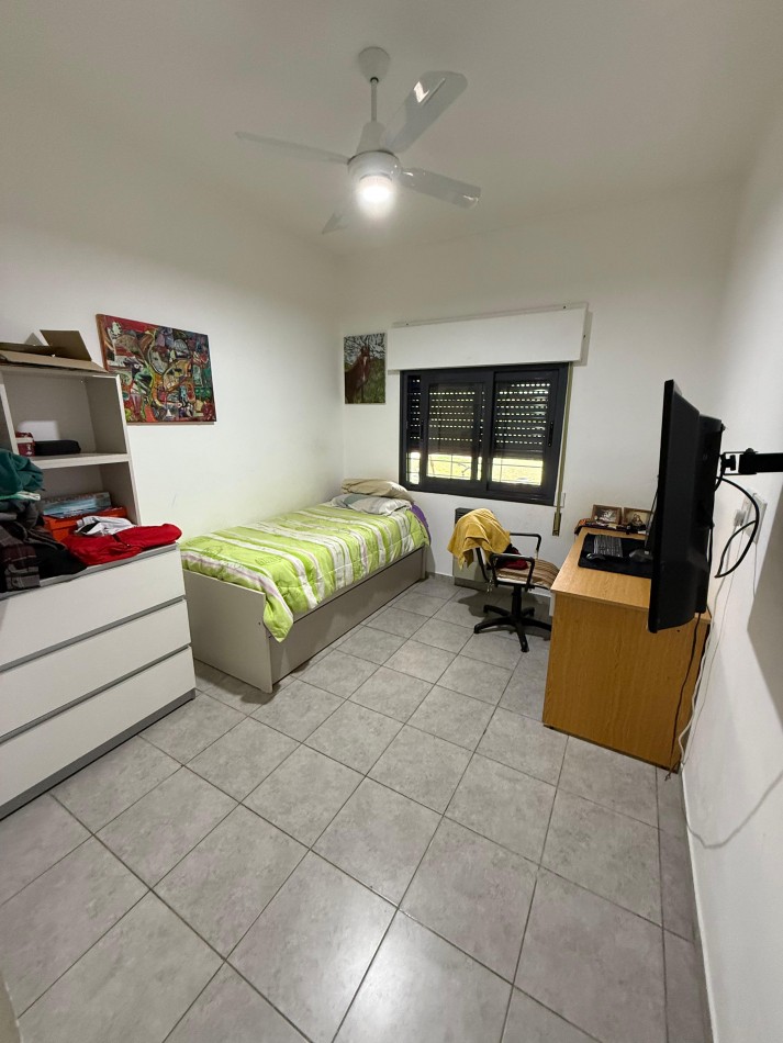 Vendo casa 4 dormitorios, Barrio Medico 2, zona norte, Parana