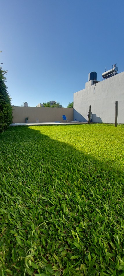 VENDO CASA 2 DORMITORIOS, PATIO VERDE, PILETA, ORO VERDE 