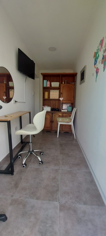 VENDO CASA 2 DORMITORIOS, PATIO VERDE, PILETA, ORO VERDE 