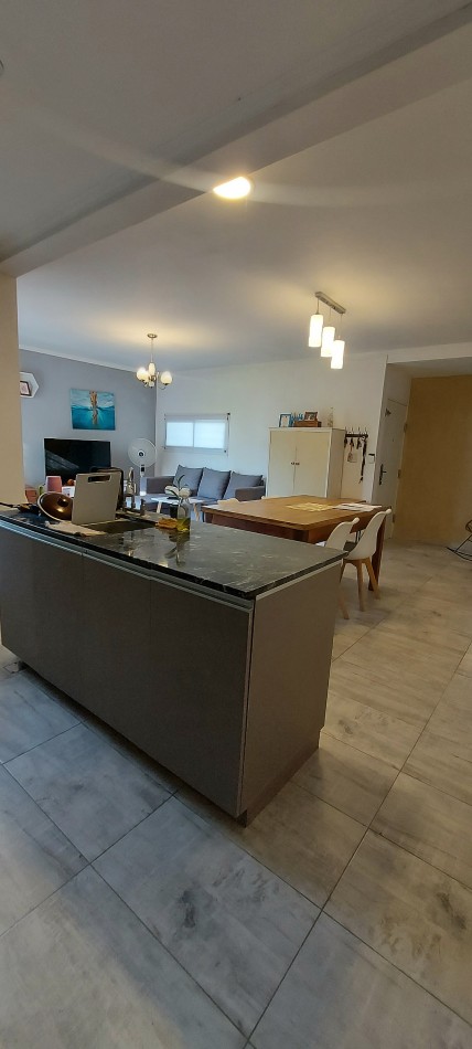 VENDO CASA 2 DORMITORIOS, PATIO VERDE, PILETA, ORO VERDE 