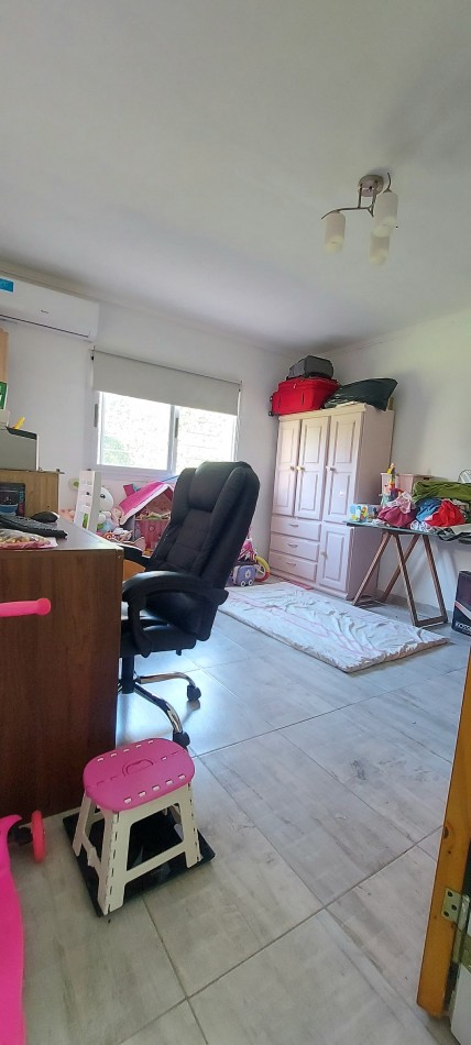 VENDO CASA 2 DORMITORIOS, PATIO VERDE, PILETA, ORO VERDE 