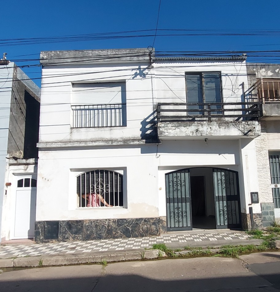 Rams 758, Parana. Casa en venta, escuchamos ofertas