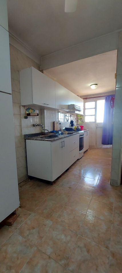 Pellegrini 194. Departamento centrico 2 d y cochera 