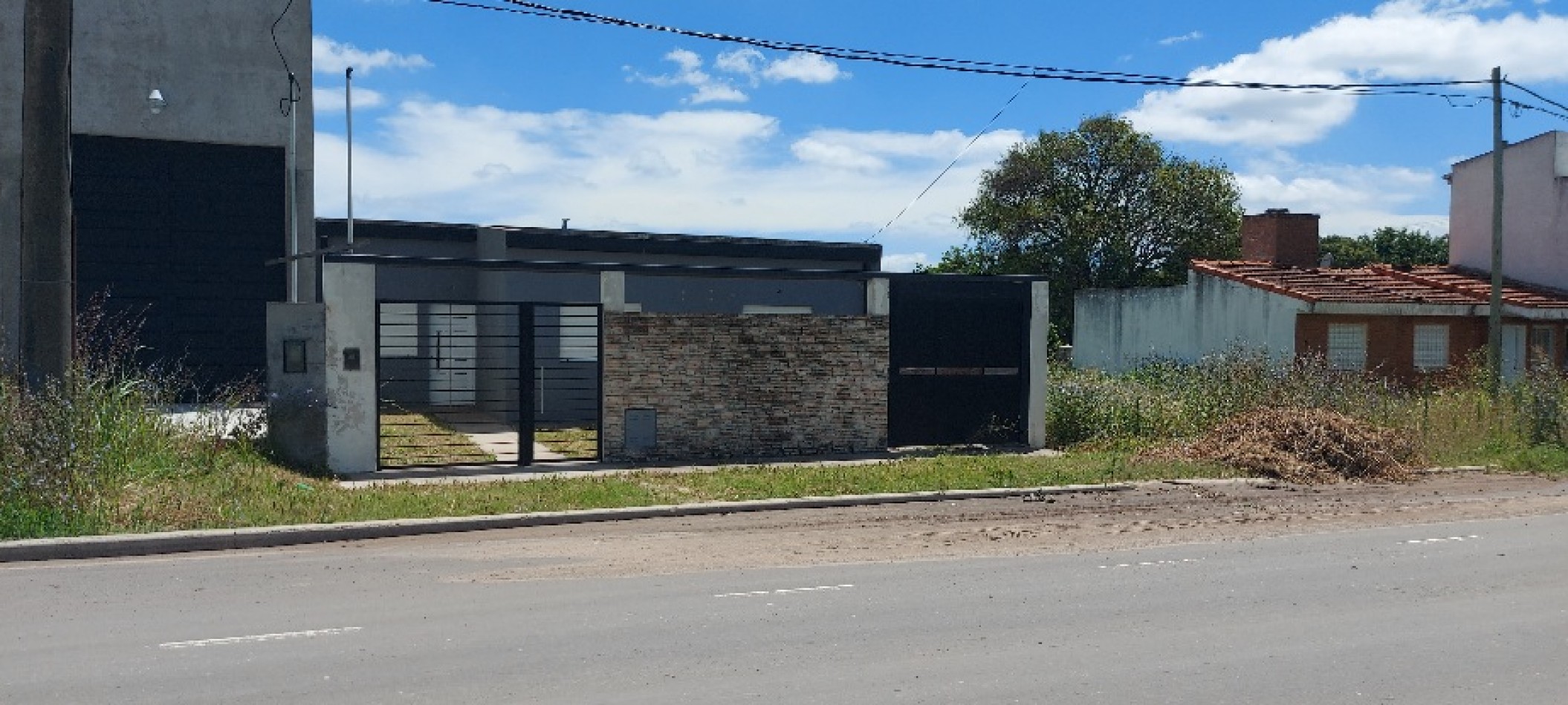 Venta casa 3 dormitorios, Crisolo Larralde, Parana