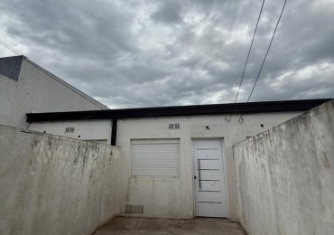 Casa 1 dormitorio venta/alquiler, Crisologo Larralde 1129, Parana